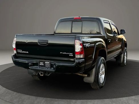 Used 2014 Toyota Tacoma PreRunner w/ TRD Sport Package image 4