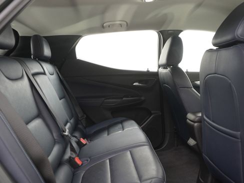 Used 2022 Chevrolet Bolt EUV LT w/ Convenience Package image 12