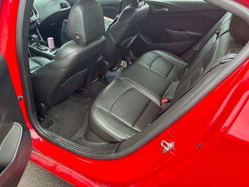 Used 2016 Chevrolet Cruze Premier FWD image 12