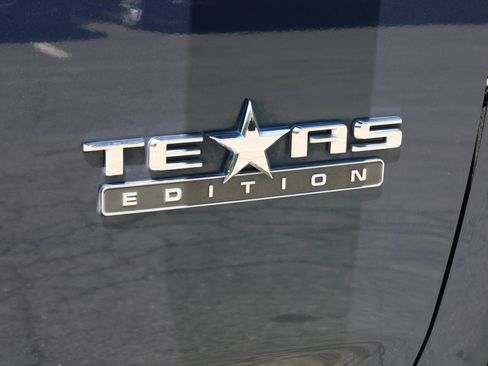 Used 2022 Chevrolet Silverado 2500 LTZ w/ LTZ Texas Edition AWD/4WD image 16