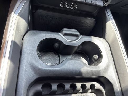 Used 2025 RAM 1500 Big Horn AWD/4WD image 36