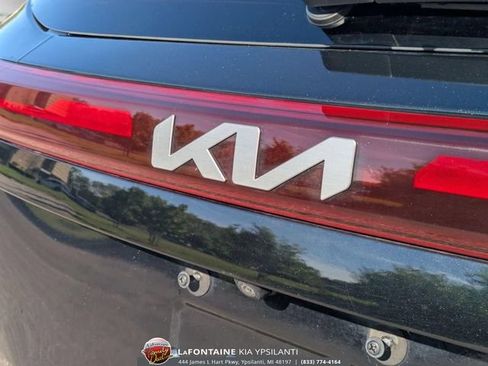 Used 2024 Kia Seltos EX AWD/4WD image 8