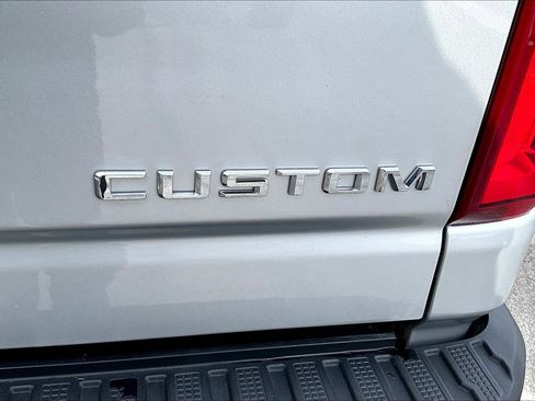 Used 2020 Chevrolet Silverado 2500 Custom w/ Custom Value Package image 16