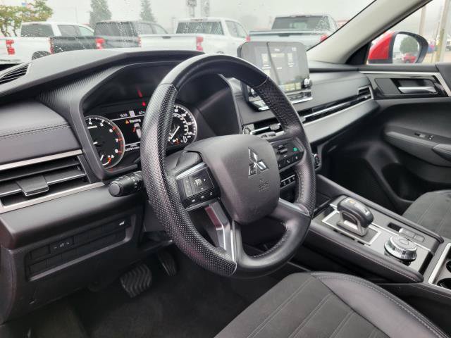 Used 2024 Mitsubishi Outlander SE FWD image 10