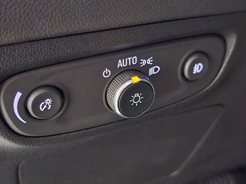 Used 2022 Buick Encore GX Select FWD image 31