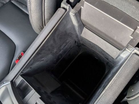 Used 2024 Ford Edge Titanium image 38