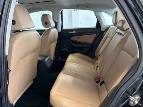 Used 2019 Volkswagen Jetta SEL image 10