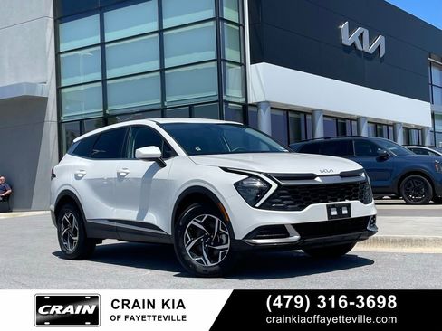 Used 2023 Kia Sportage LX AWD/4WD image 1
