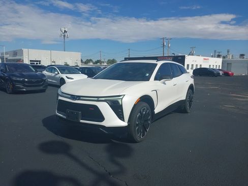 Used 2024 Chevrolet Blazer EV RS AWD/4WD image 3