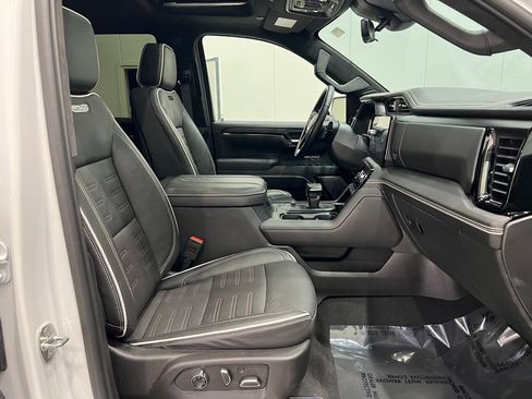 Used 2024 GMC Sierra 1500 AT4X image 14