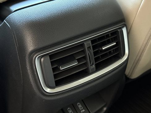 Used 2019 Honda CR-V Touring image 13