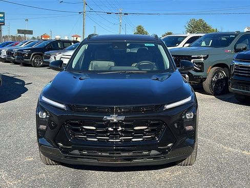 New 2026 Chevrolet Trax ACTIV w/ Sunroof Package image 2