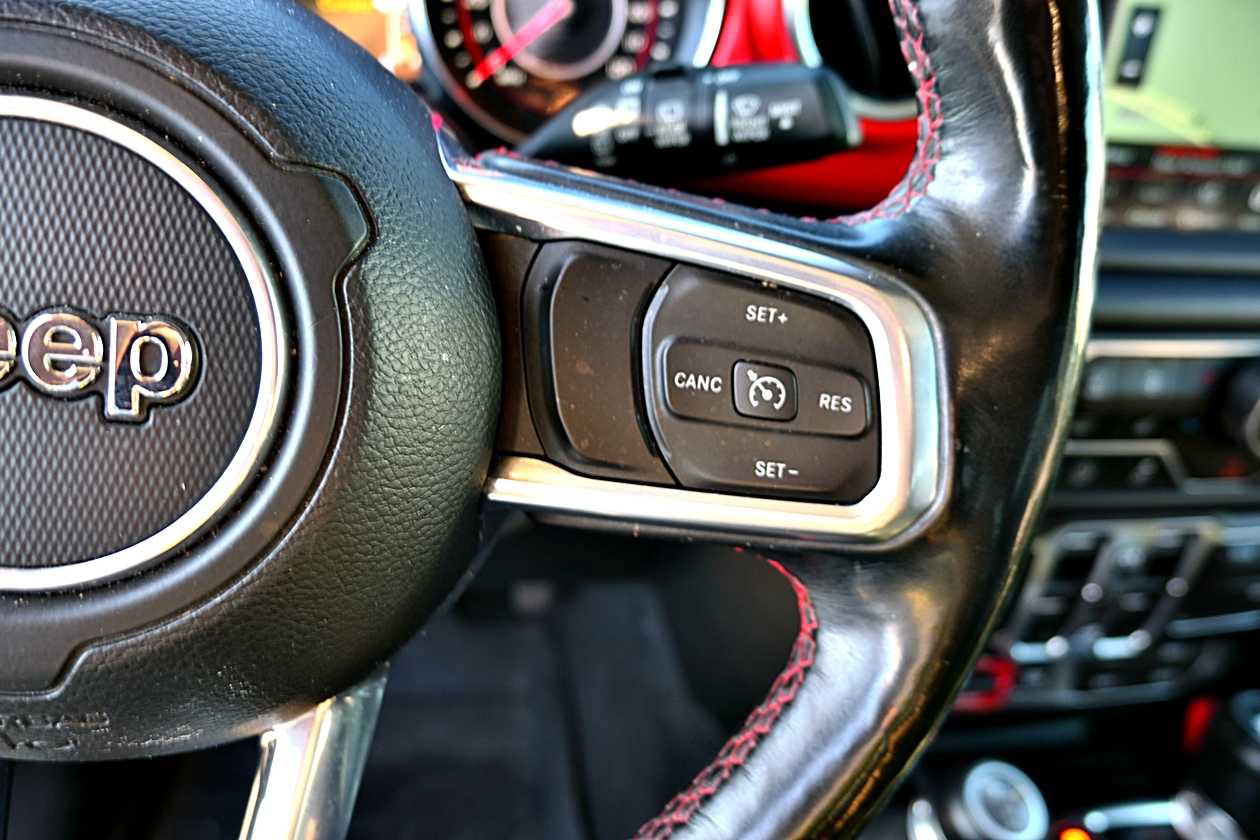 Used 2020 Jeep Wrangler Unlimited Rubicon AWD/4WD image 22