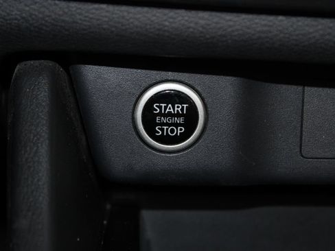 Used 2023 Nissan Rogue SV FWD image 39