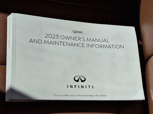 Used 2023 INFINITI QX60 Sensory w/ Vision Package AWD/4WD image 32