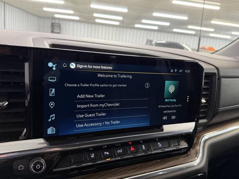 Used 2025 Chevrolet Silverado 2500 LT w/ Z71 Chrome Sport Edition image 48