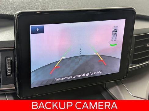 Certified 2022 Ford Explorer XLT w/ Equipment Group 202A RWD image 8