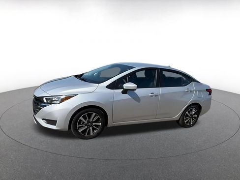 Used 2025 Nissan Versa SV FWD image 7