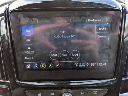 Certified 2023 Chevrolet Traverse LT w/ LT Premium Package image 19