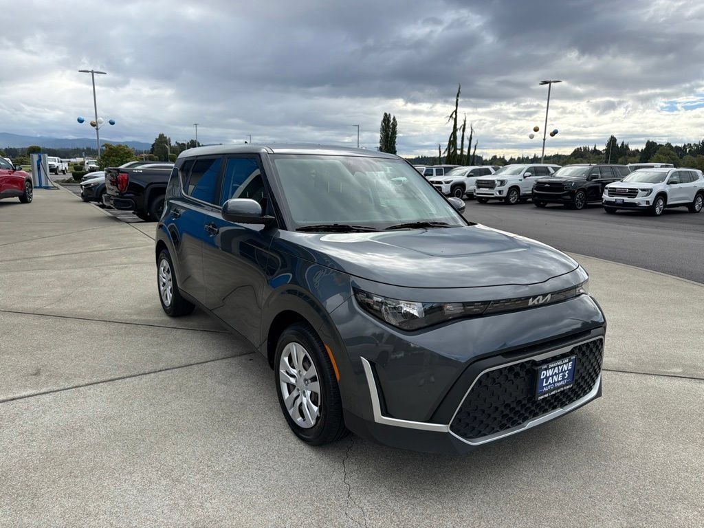 Used 2023 Kia Soul LX FWD image 8