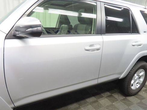 Used 2024 Toyota 4Runner SR5 Premium w/ Moonroof Package AWD/4WD image 38