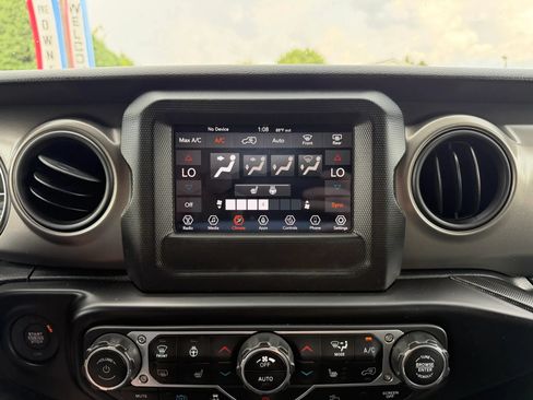 Used 2023 Jeep Wrangler Unlimited w/ Cold Weather Group AWD/4WD image 20