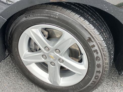 Used 2022 Chevrolet Malibu LS FWD image 9