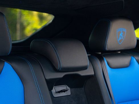 Used 2019 Lamborghini Urus AWD/4WD image 87