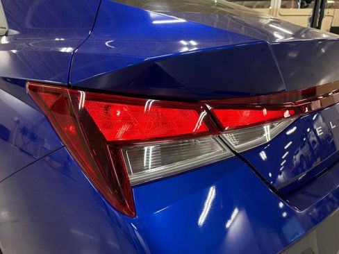 Used 2024 Hyundai Elantra SEL FWD image 30