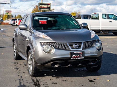 Used 2011 Nissan Juke S w/ Sport Pkg image 2