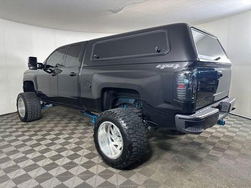 Used 2018 Chevrolet Silverado 1500 LT w/ All Star Edition AWD/4WD image 6