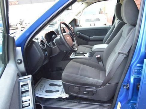 Used 2010 Ford Explorer Sport Trac XLT AWD/4WD image 37