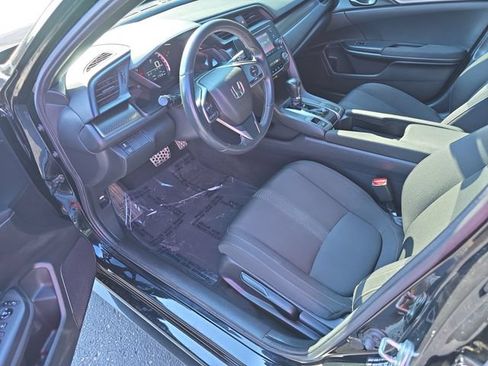 Used 2018 Honda Civic Sport image 10