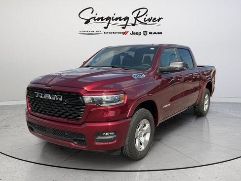 Used 2025 RAM 1500 Big Horn AWD/4WD image 3