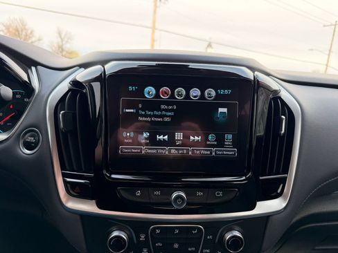 Used 2019 Chevrolet Traverse LT w/ LT Premium Package image 19