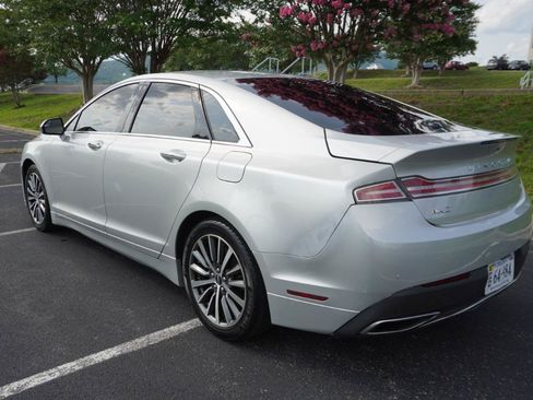 Used 2017 Lincoln MKZ Premiere FWD image 7