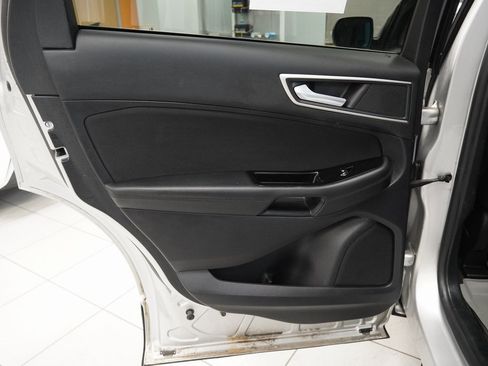 Used 2019 Ford Edge SEL image 24