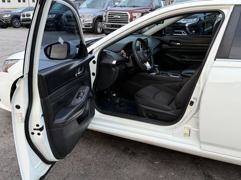 Used 2019 Nissan Altima 2.5 S FWD image 14