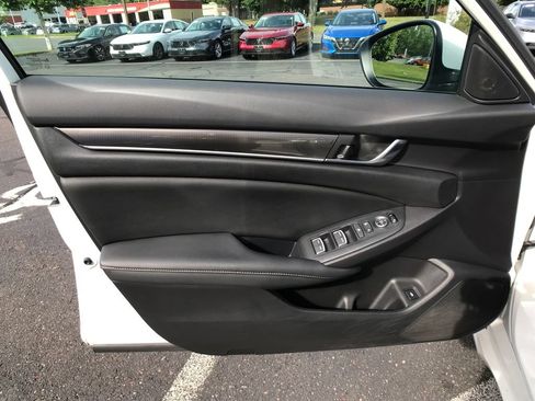 Used 2020 Honda Accord Sport image 15