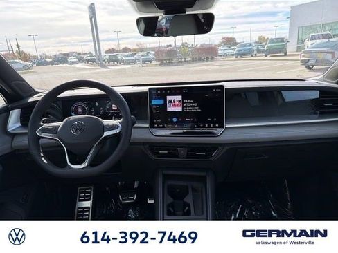 New 2026 Volkswagen Tiguan SE R-Line image 24