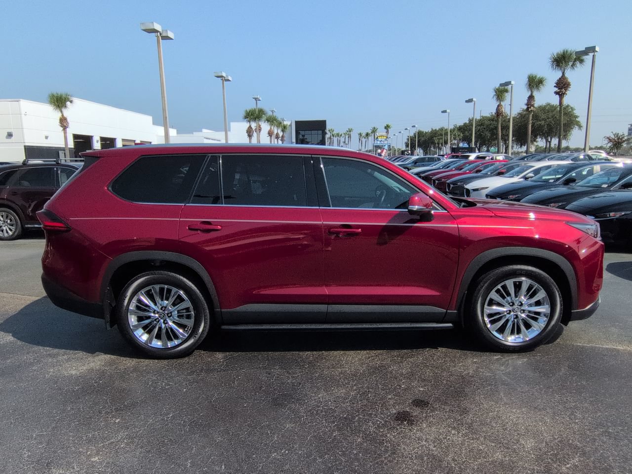 Used 2024 Toyota Grand Highlander AWD image 3
