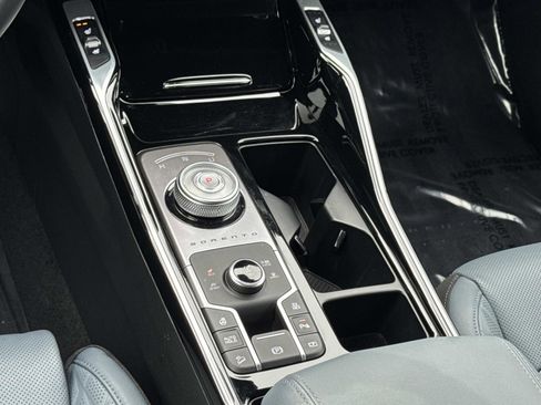 Used 2025 Kia Sorento SX Prestige image 5