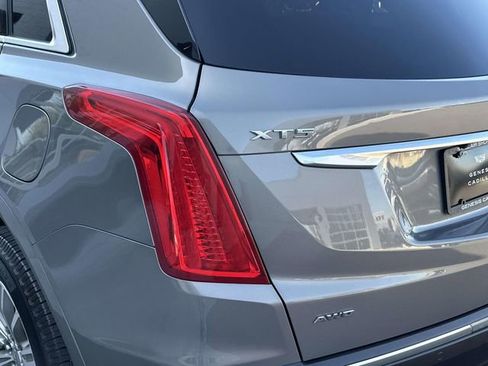 Used 2017 Cadillac XT5 Luxury w/ Driver Awareness Package image 9