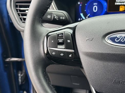 Used 2022 Ford Escape SEL w/ Technology Package AWD/4WD image 11