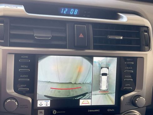 Used 2022 Toyota 4Runner Limited image 17