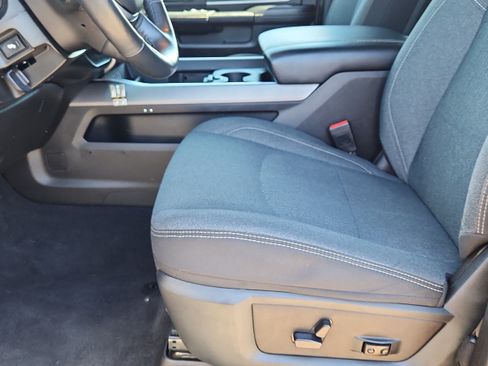Used 2019 RAM 2500 Big Horn AWD/4WD image 11