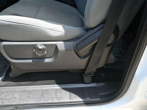 Used 2013 Ford F450 XLT image 16