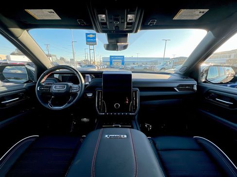 Certified 2025 GMC Yukon XL AT4 Ultimate image 18