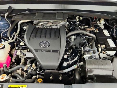 Used 2024 Toyota Grand Highlander AWD image 28