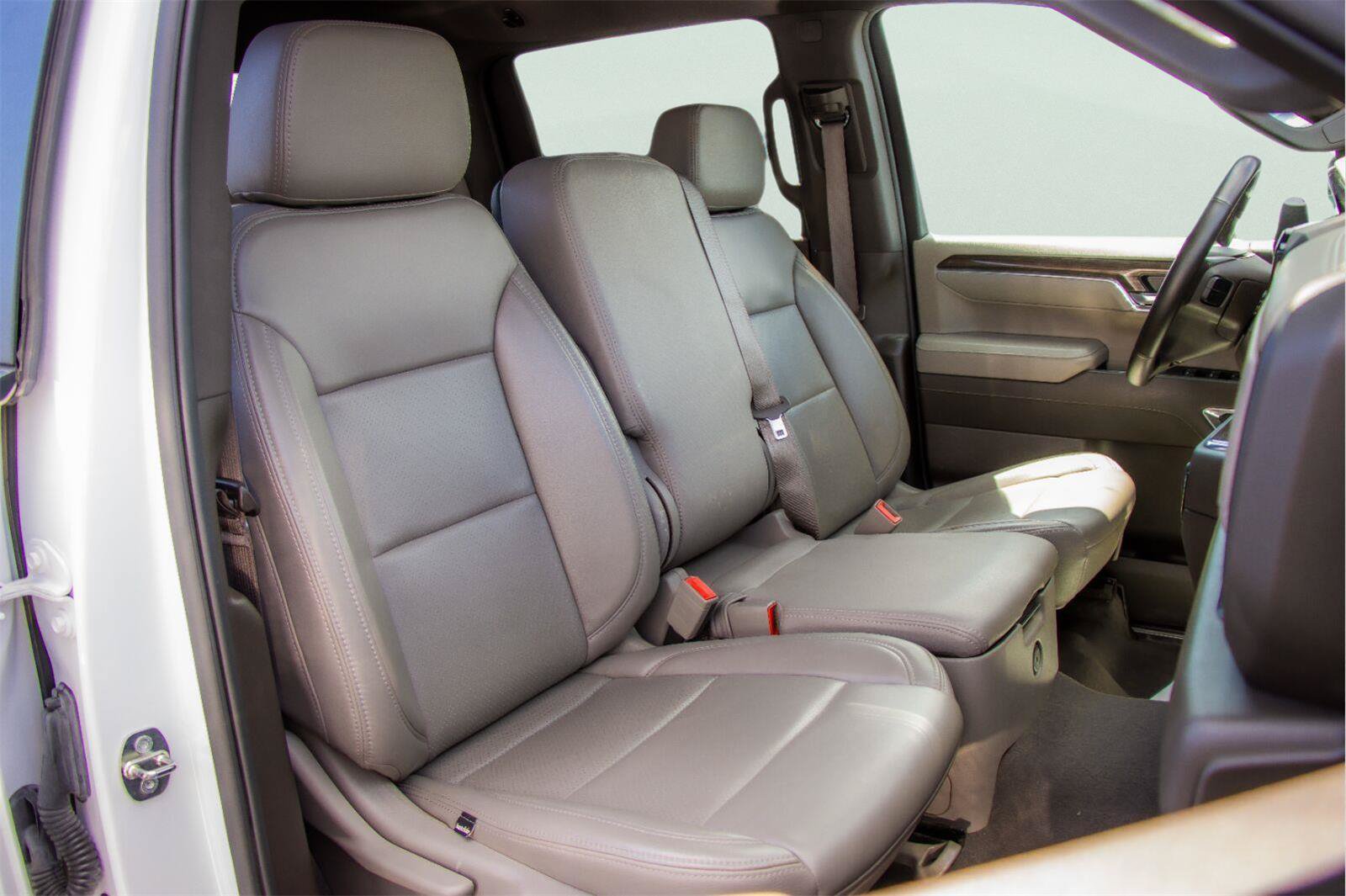 Used 2023 Chevrolet Silverado 1500 RST w/ Z71 Off-Road Package AWD/4WD image 7